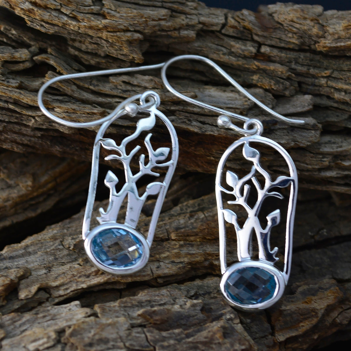 Blue-topaz-American-Penelope-Solitaire-Dangle-Blue-Silver-Earring
