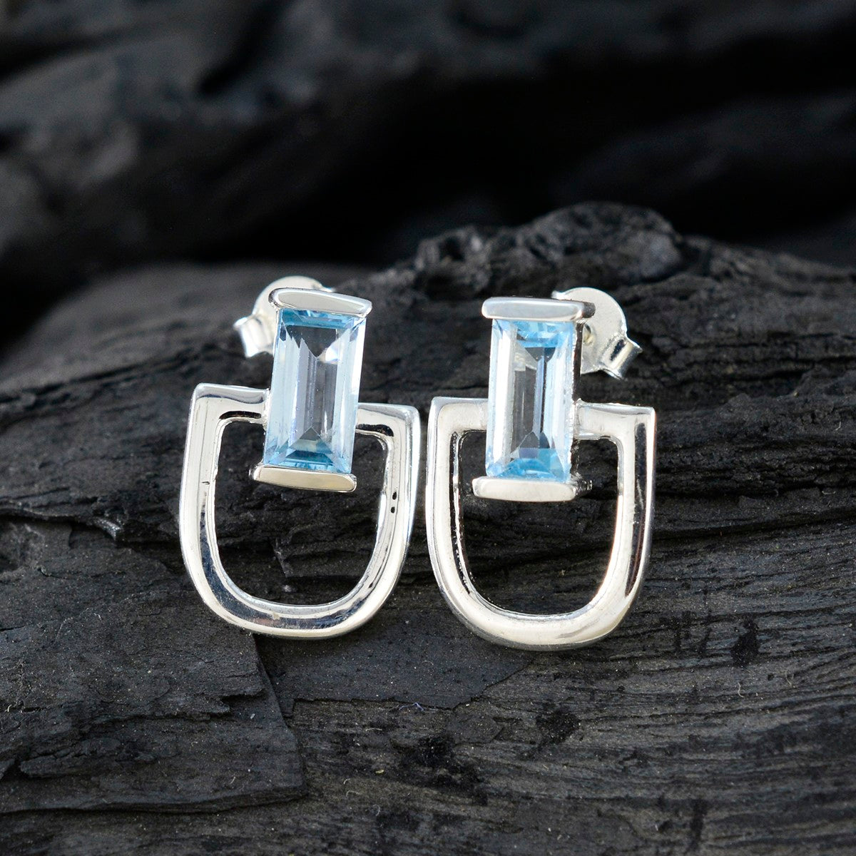Blue-Topaz-American-Riley-Solitaire-Stud-Blue-Silver-Earring
