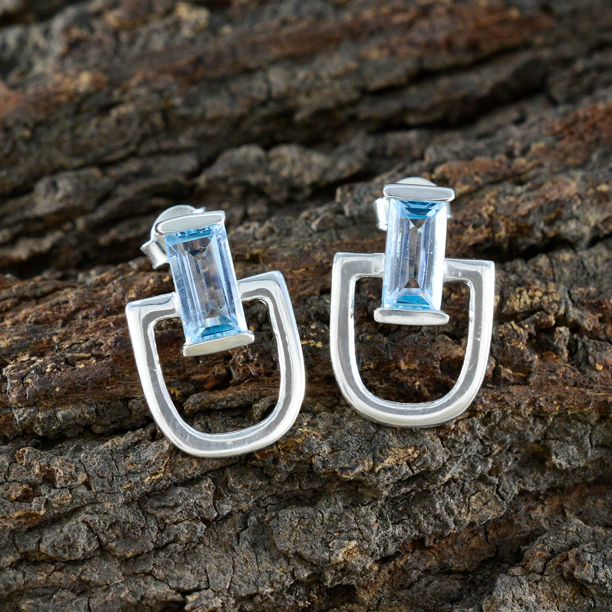 Blue-Topaz-American-Riley-Solitaire-Stud-Blue-Silver-Earring