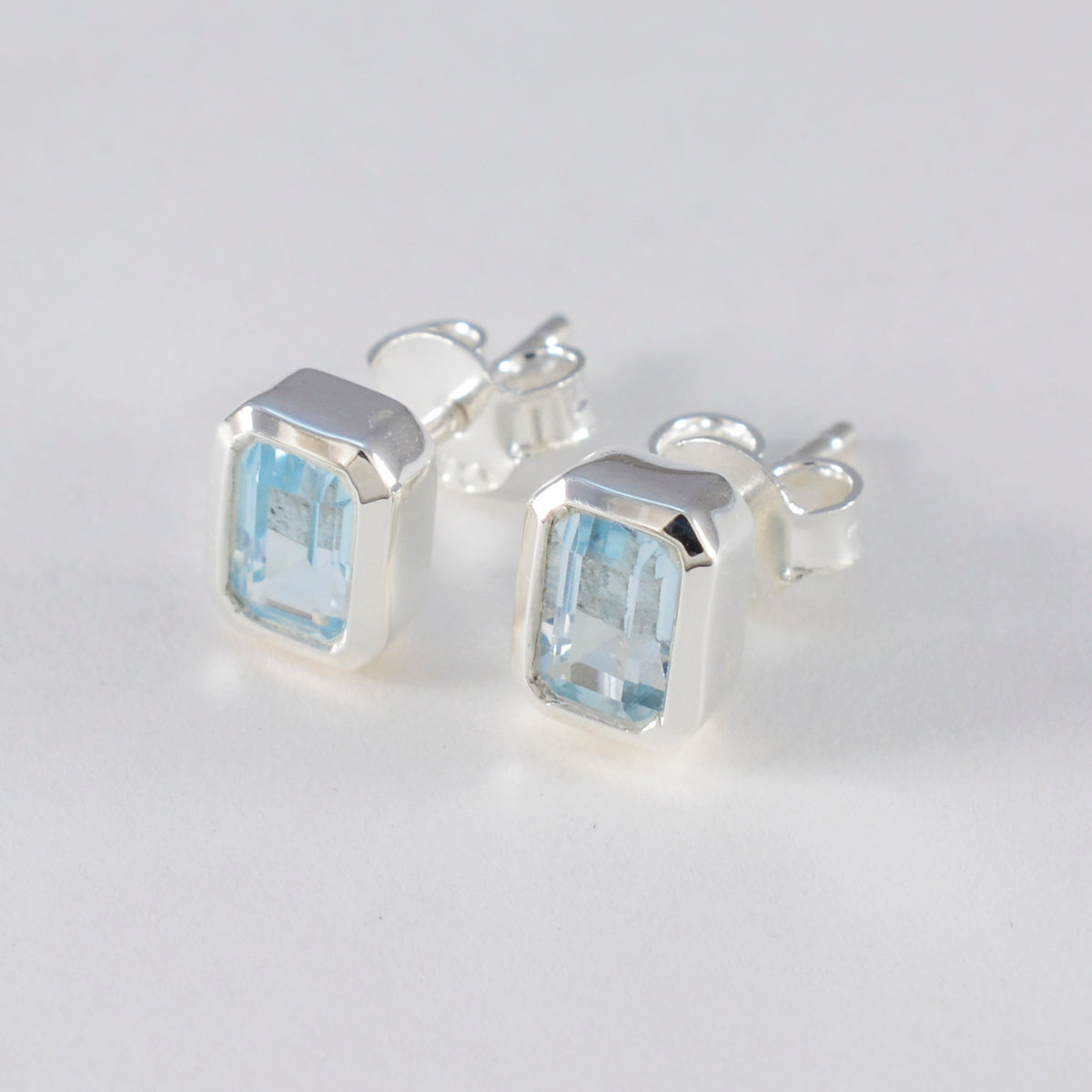 Blue-Topaz-American-Lourdes-Solitaire-Stud-Blue-92.5-Silver-Earring