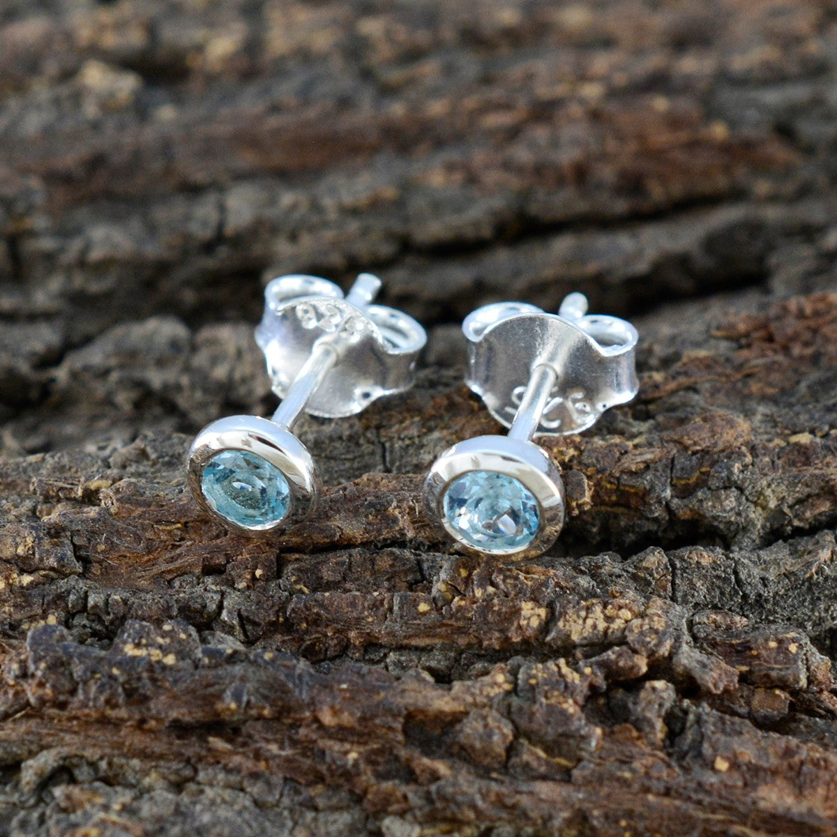 Blue-Topaz-American-Aiko-Solitaire-Stud-Blue-Sterling-Silver-Earring