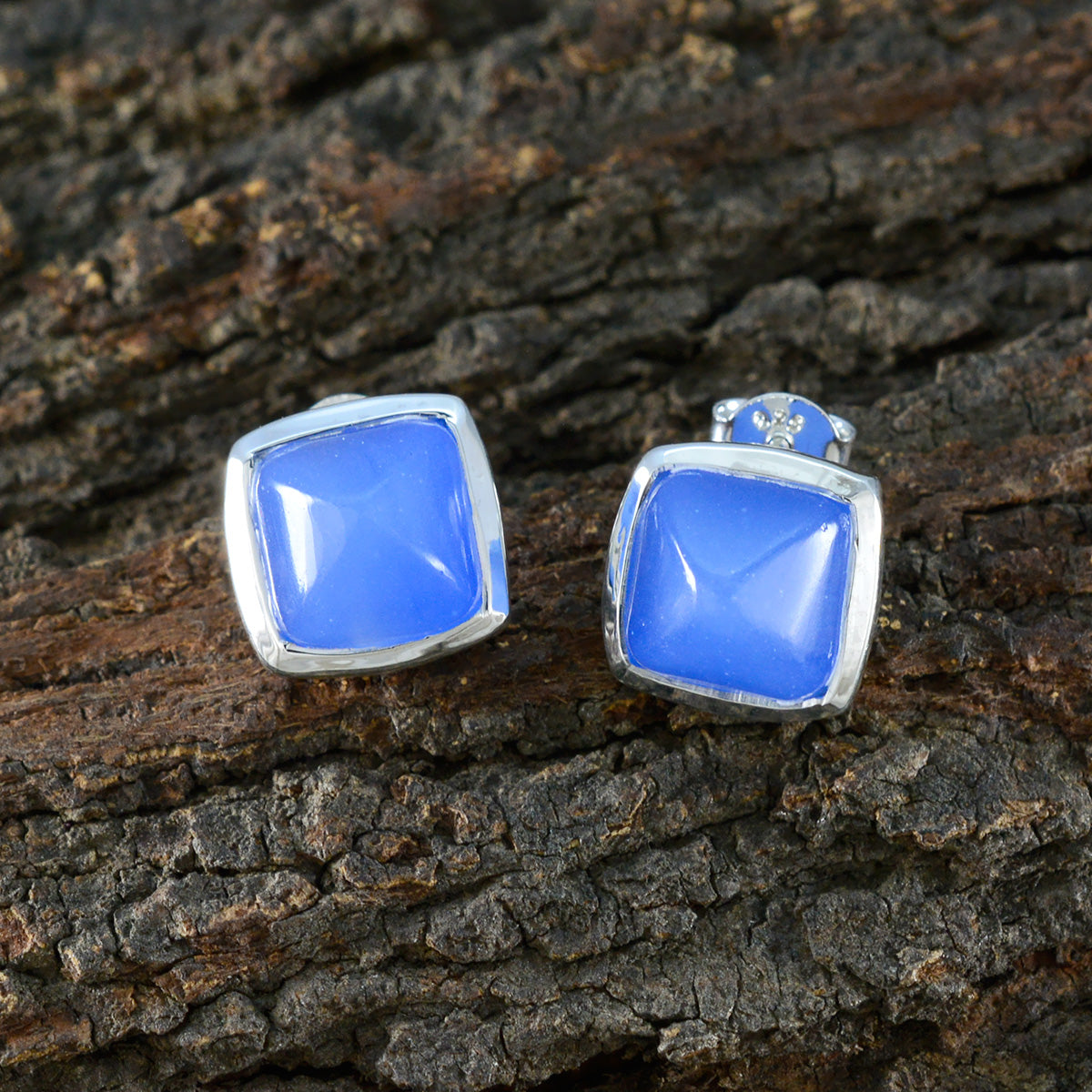 Chalcedony-Japanese-Daniela-Solitaire-Stud-Blue-92.5-Silver-Earring