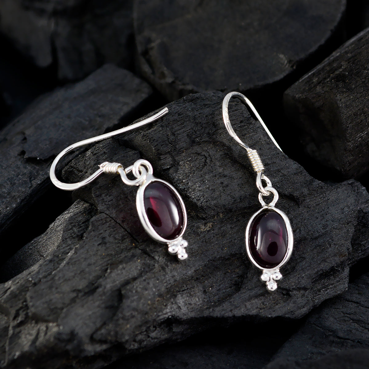 Boucles d'oreilles pendantes multiples en argent sterling 925 rouge avec grenat russe Abigail Image secondaire du produit