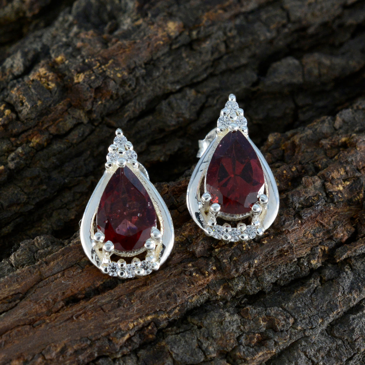 Garnet-Egyptian-Isla-multiple-Stud-Red-Sterling-Silver-Earring