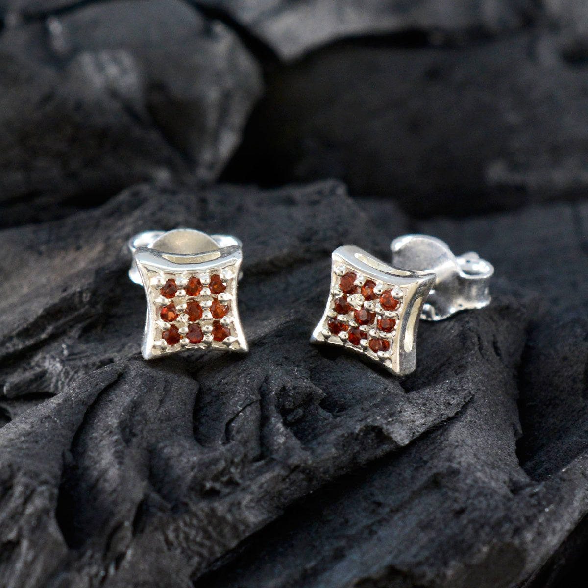 Garnet-American-Lourdes-multiple-Stud-Red-Silver-Earring