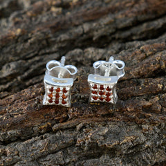 Garnet-American-Lourdes-multiple-Stud-Red-Silver-Earring