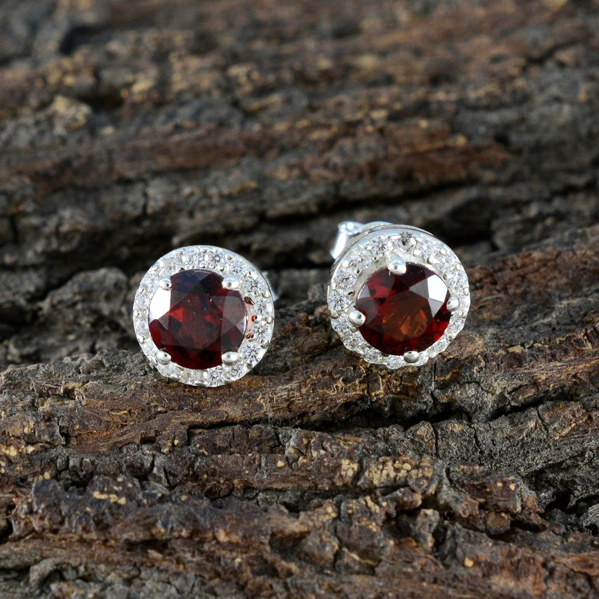 Garnet-American-Mei-Solitaire-Stud-Red-92.5-Silver-Earring