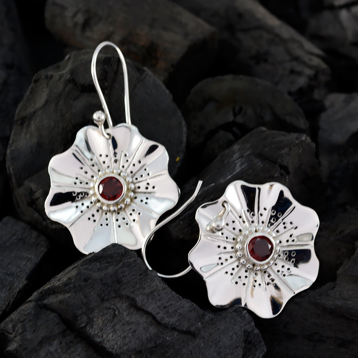 Garnet-French-Aisha-Solitaire-Dangle-Red-925-Silver-Earring