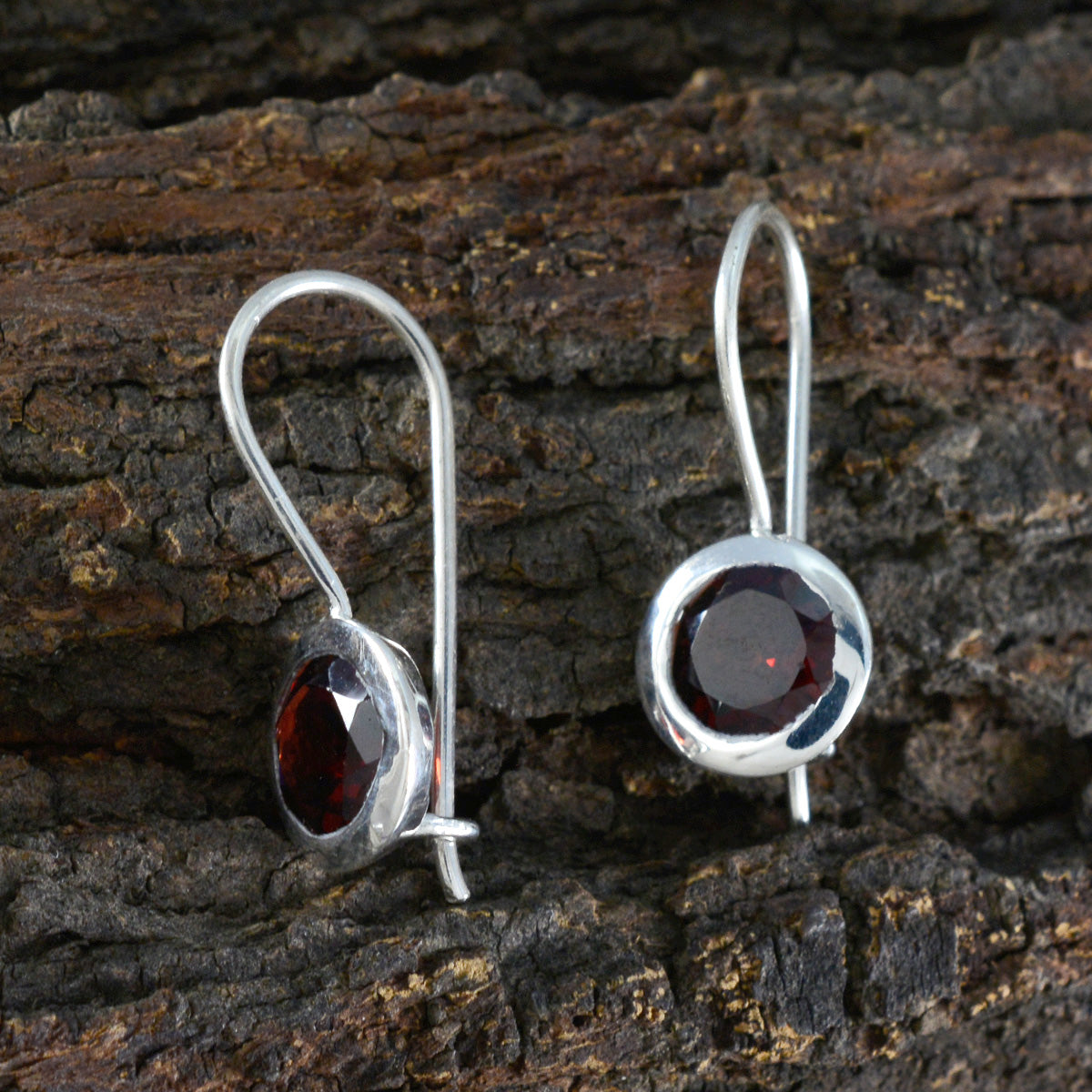 Garnet-Turkish-Ava-Solitaire-Dangle-Red-Silver-Earring