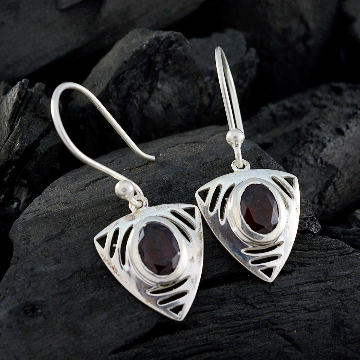 Garnet Spanish Mathilde Solitaire Dangle Red 92.5 Silver Earring Второстепенное изображение товара