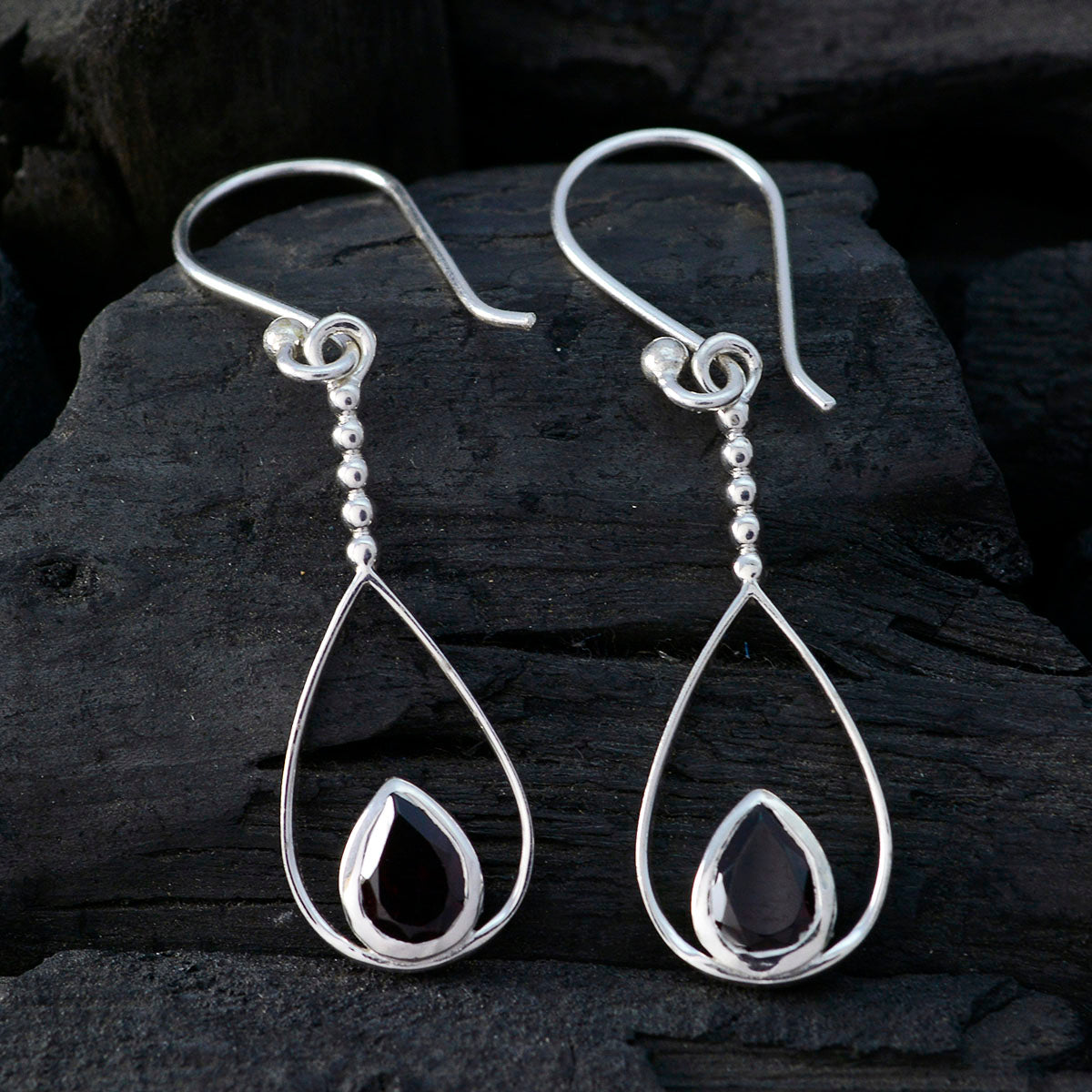 Garnet-Moroccan-Nora-Solitaire-Dangle-Red-92.5-Silver-Earring