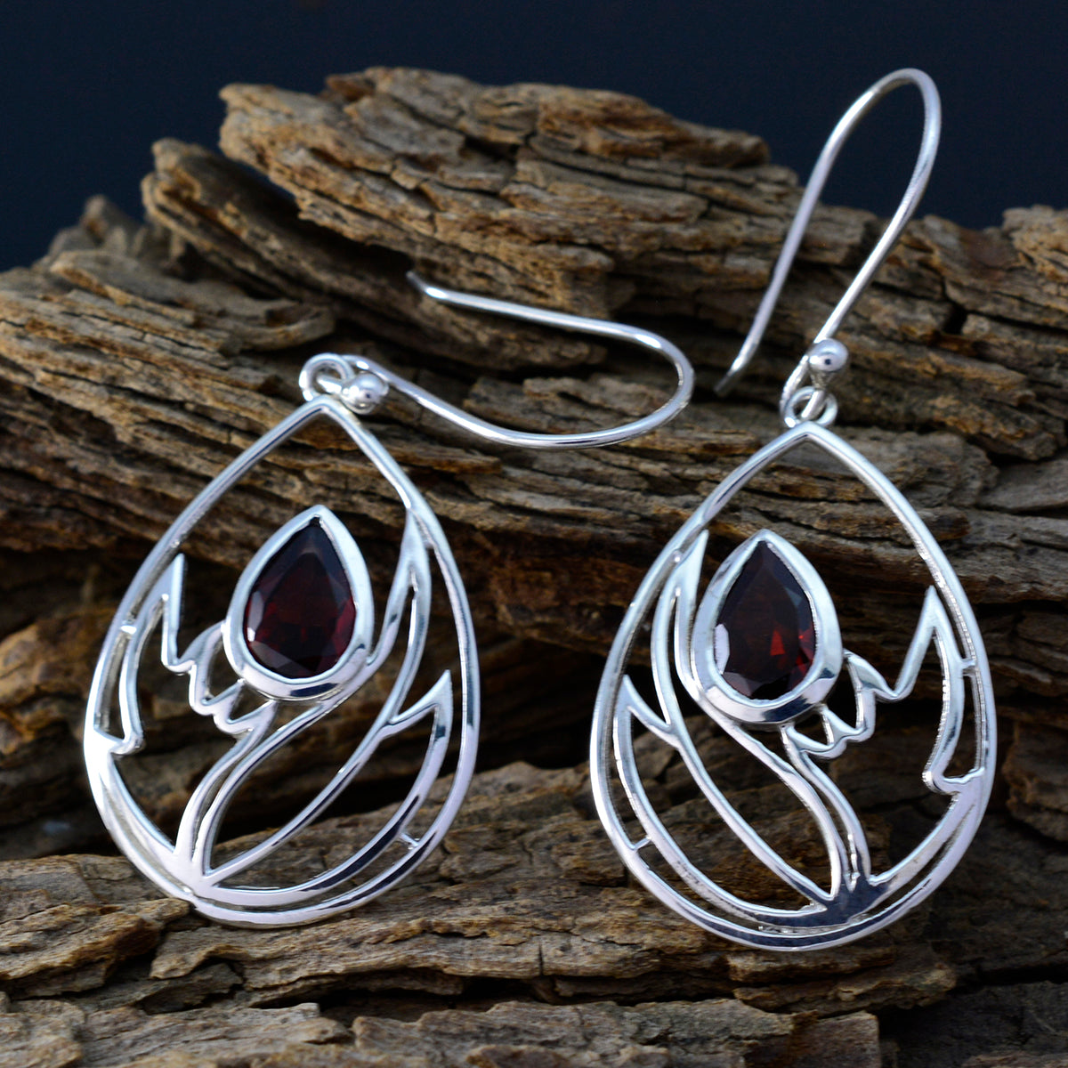 Garnet-Australian-Skylar-Solitaire-Dangle-Red-Silver-Earring