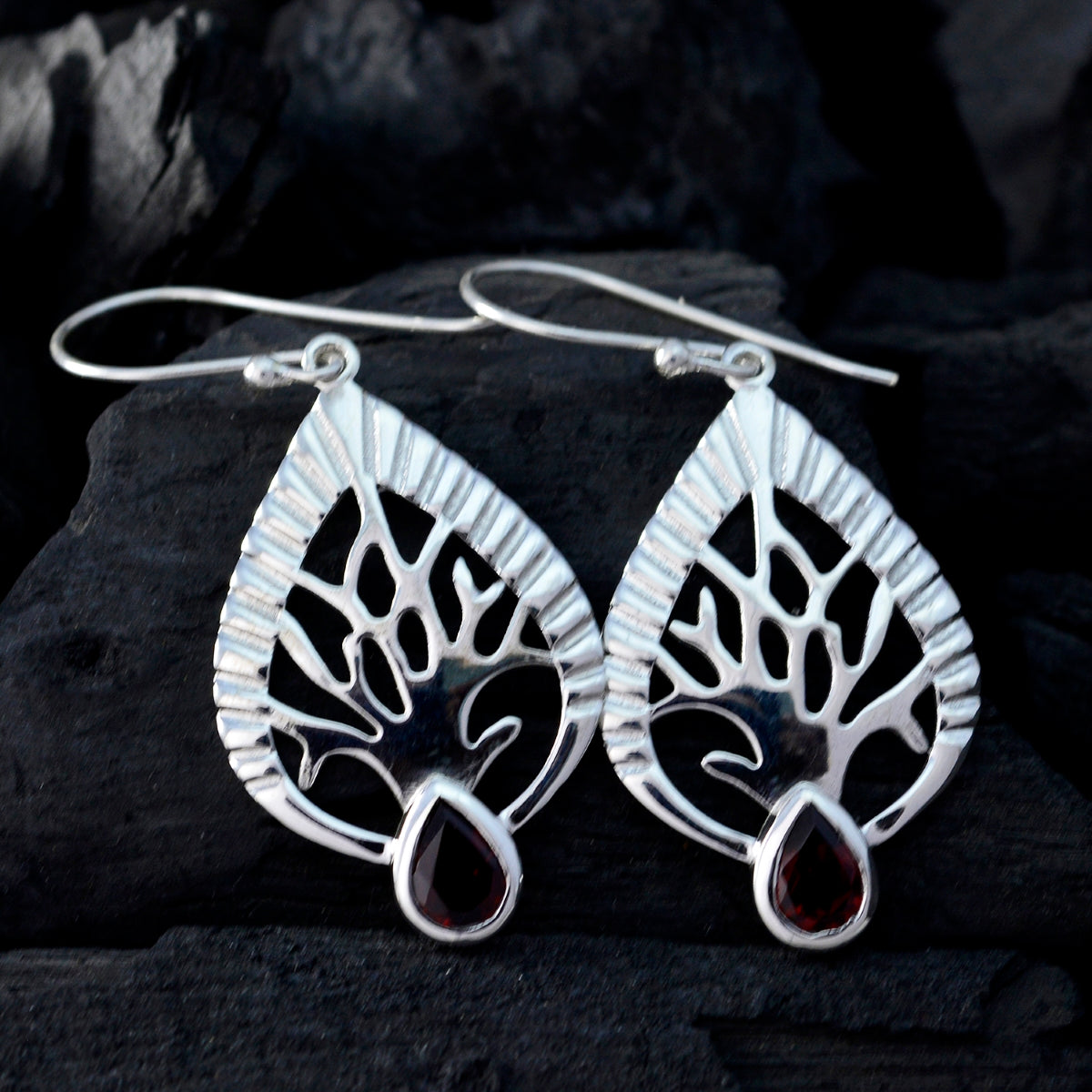 Garnet-Spanish-Sofia-Solitaire-Dangle-Red-Sterling-Silver-Earring