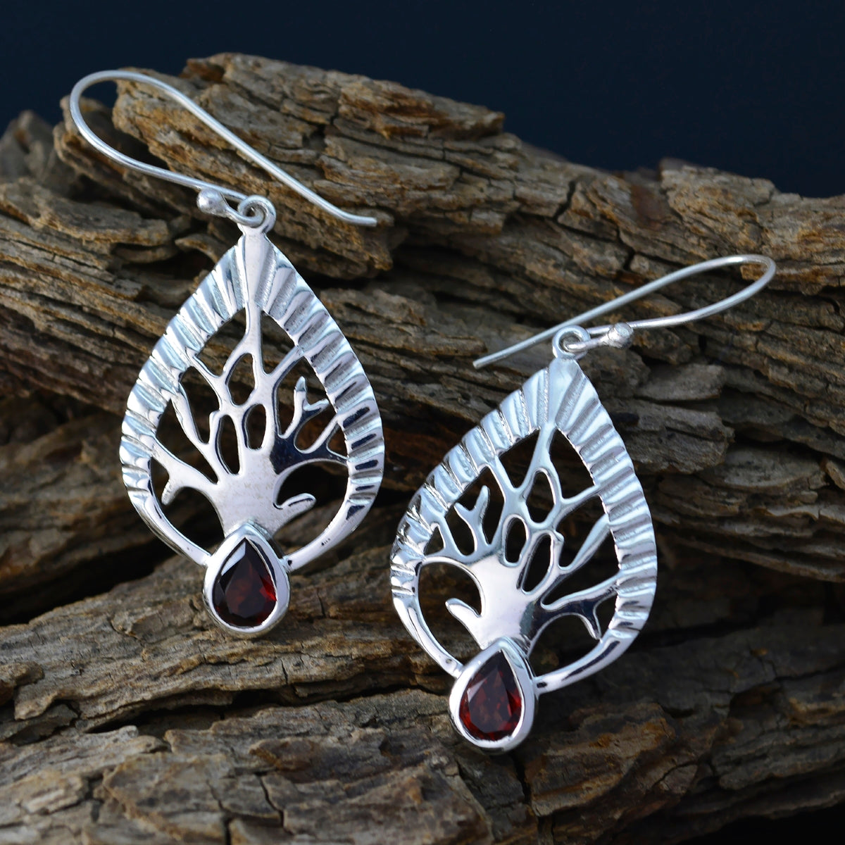 Garnet-Spanish-Sofia-Solitaire-Dangle-Red-Sterling-Silver-Earring