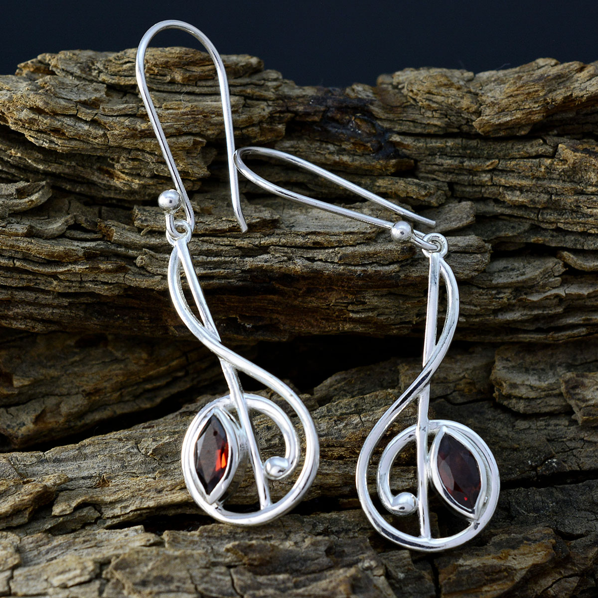 Garnet-African-Tereza-Solitaire-Dangle-Red-Silver-Earring