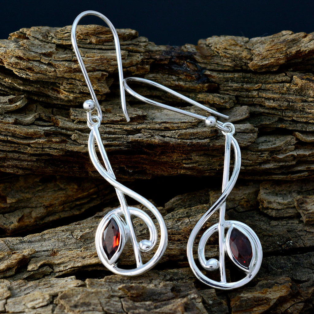 Garnet-African-Tereza-Solitaire-Dangle-Red-Silver-Earring