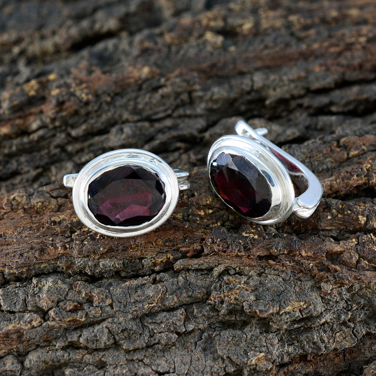 Garnet-Russian-Yuki-Solitaire-Stud-Red-Silver-Earring