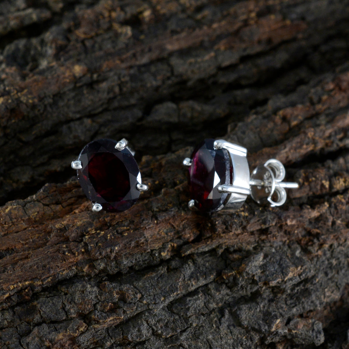 Garnet-American-Milagros-Solitaire-Stud-Red-Sterling-Silver-Earring