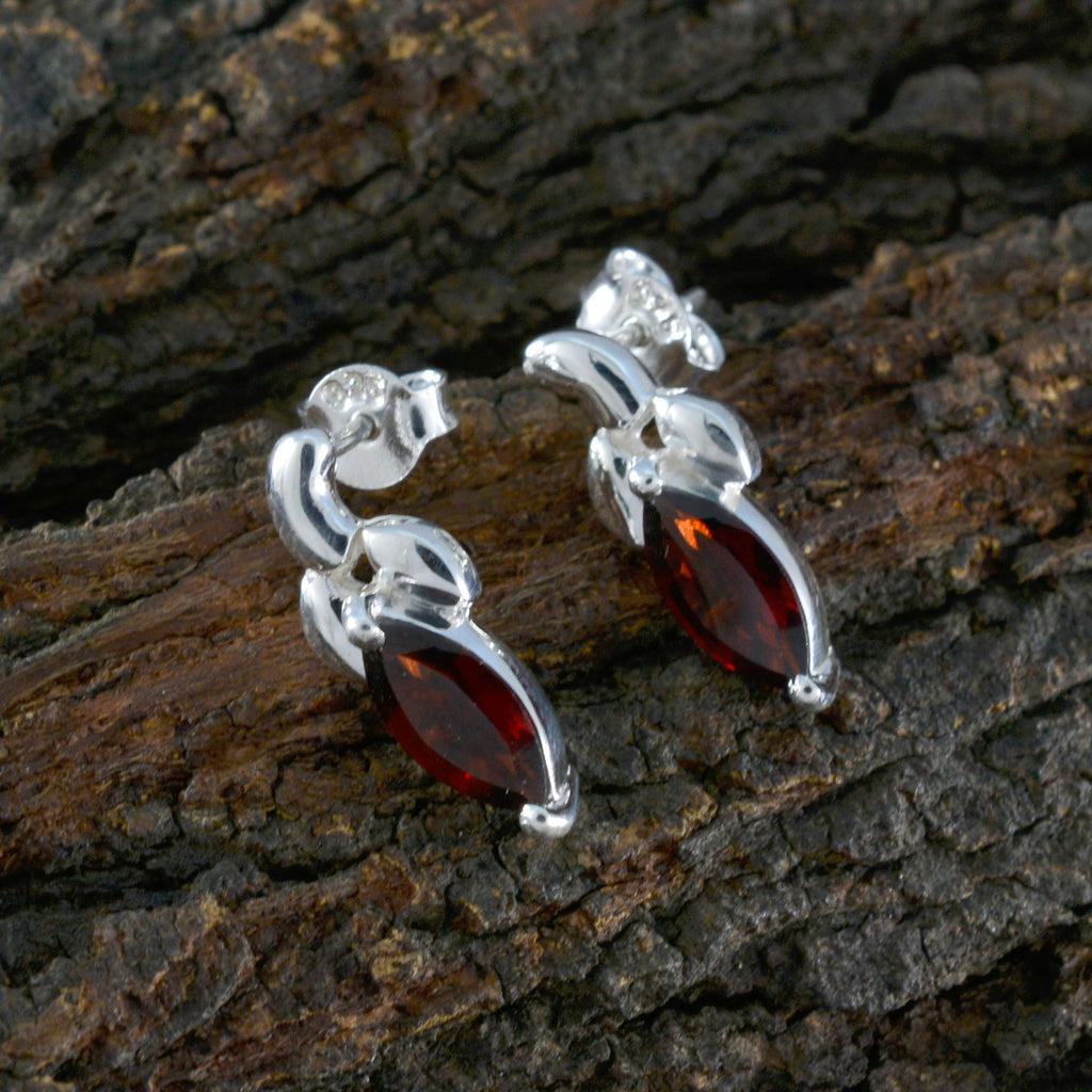 Garnet-Spanish-Renata-Solitaire-Stud-Red-Sterling-Silver-Earring