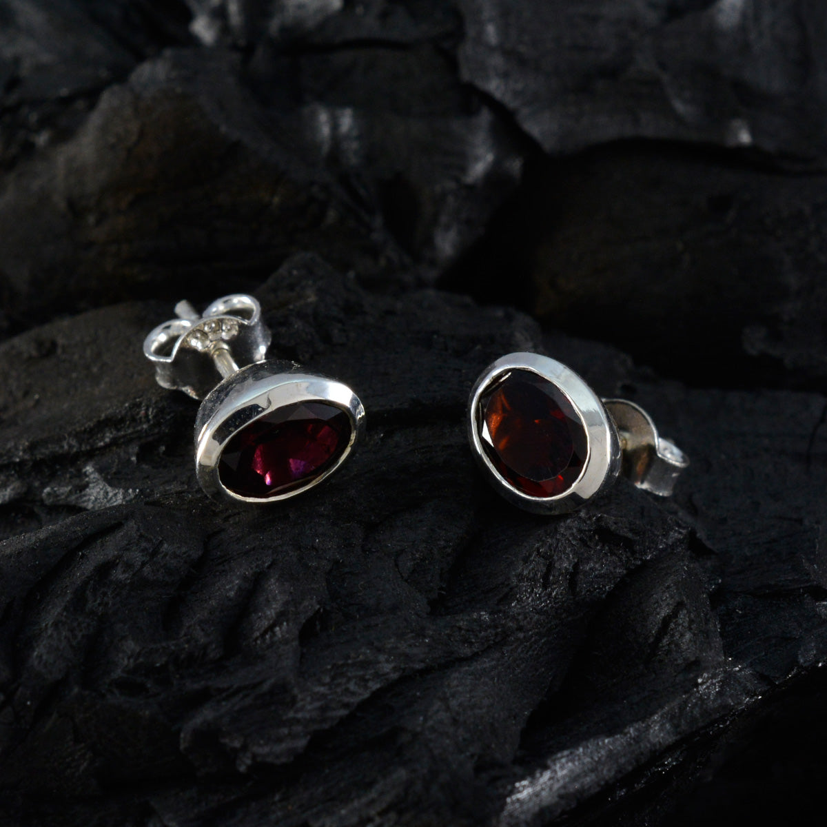 Garnet-French-Haruka-Solitaire-Stud-Red-92.5-Silver-Earring