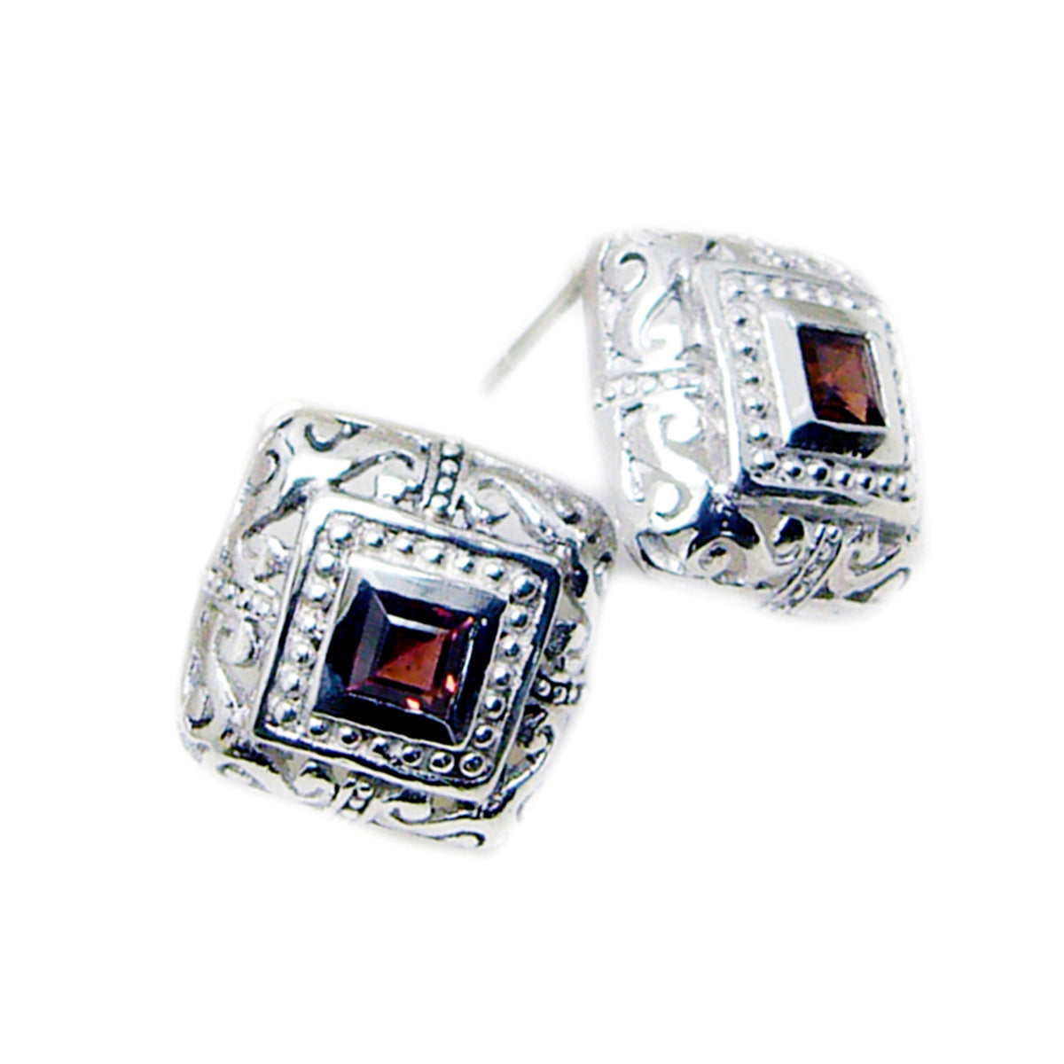 Garnet-Latin-American-Dayana-Solitaire-Stud-Red-Silver-Earring