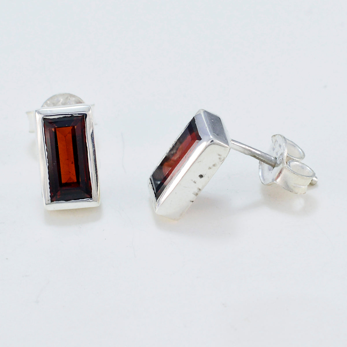 Garnet-Turkish-Greta-Solitaire-Stud-Red-925-Sterling-Silver-Earring
