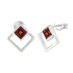 Garnet-Middle-Eastern-Amanda-Solitaire-Stud-Red-Silver-Earring