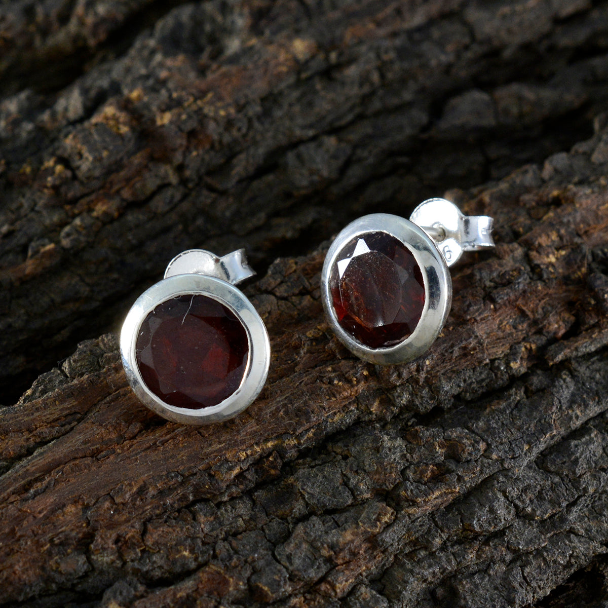 Garnet-Turkish-Xiu-Solitaire-Stud-Red-925-Silver-Earring