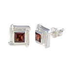Garnet-American-María-Solitaire-Stud-Red-Silver-Earring