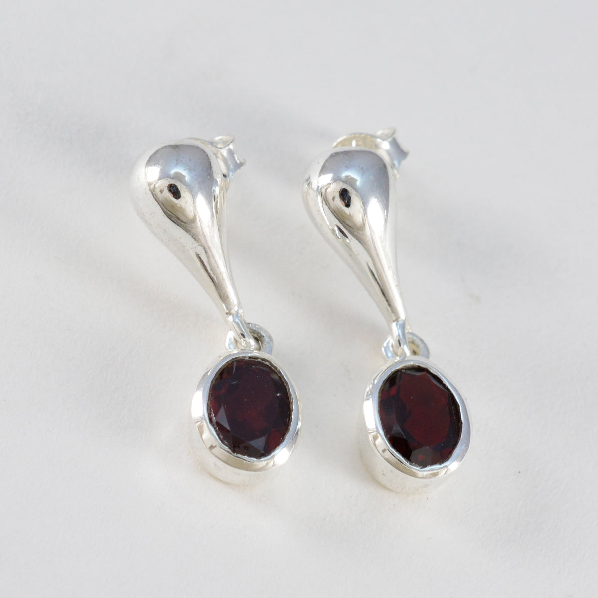 Garnet-American-Riley-Solitaire-Stud-Red-Sterling-Silver-Earring