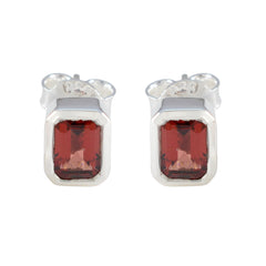 Garnet-Japanese-Luisa-Solitaire-Stud-Red-Silver-Earring