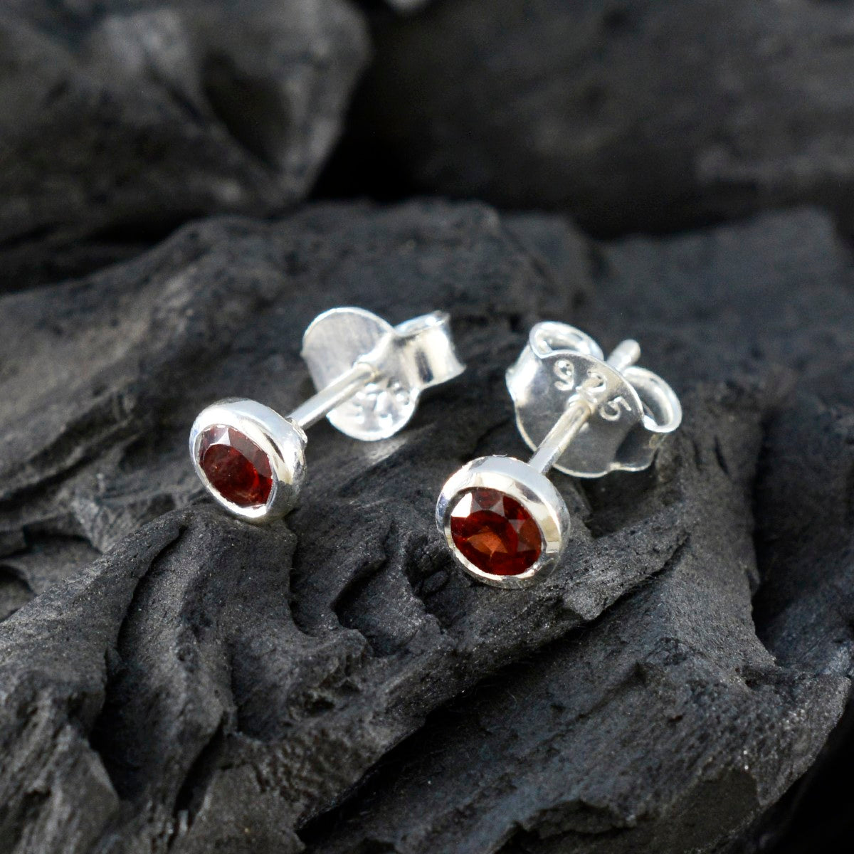 Garnet-American-Micaela-Solitaire-Stud-Red-Sterling-Silver-Earring