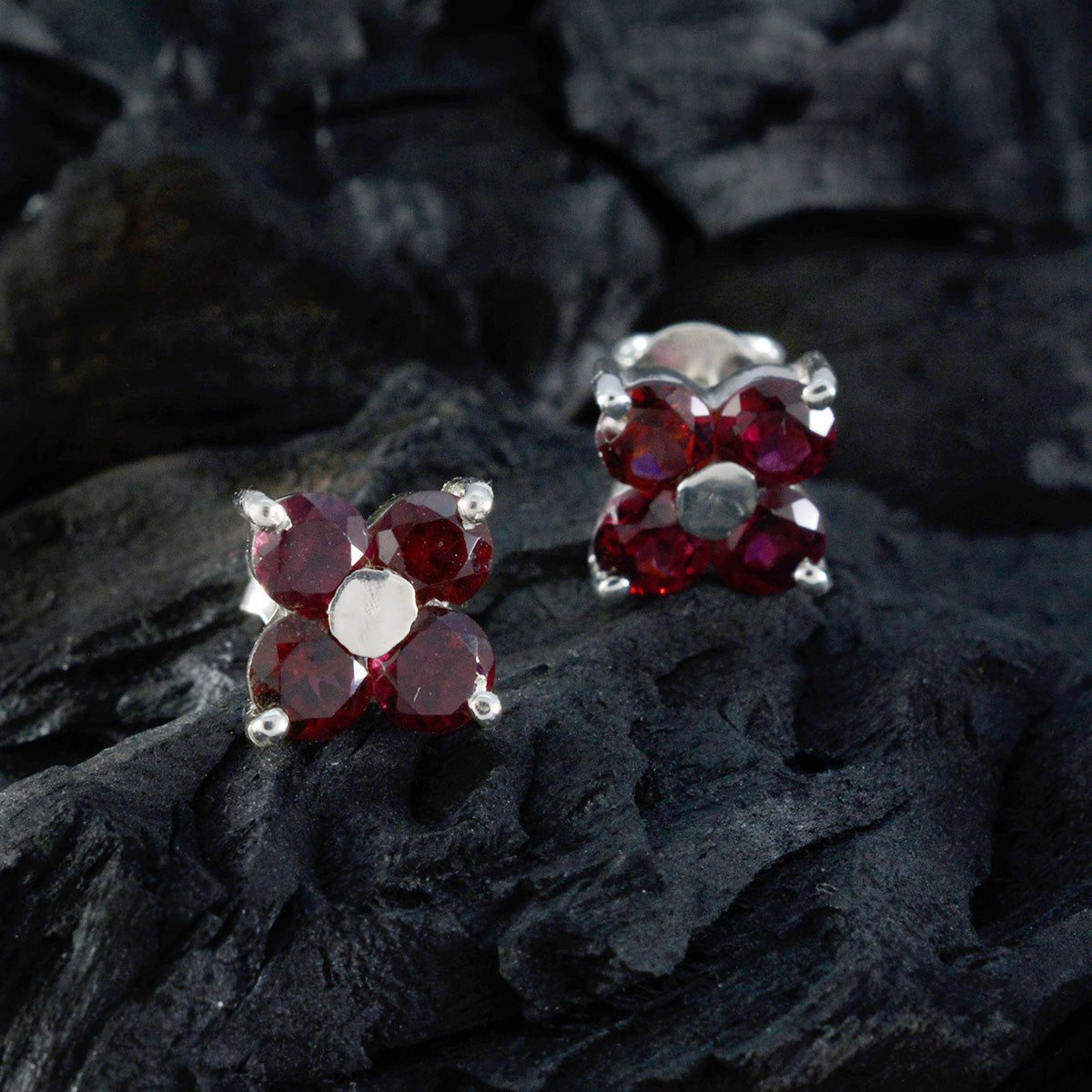 Garnet-American-Ivana-multiple-Stud-Red-Silver-Earring