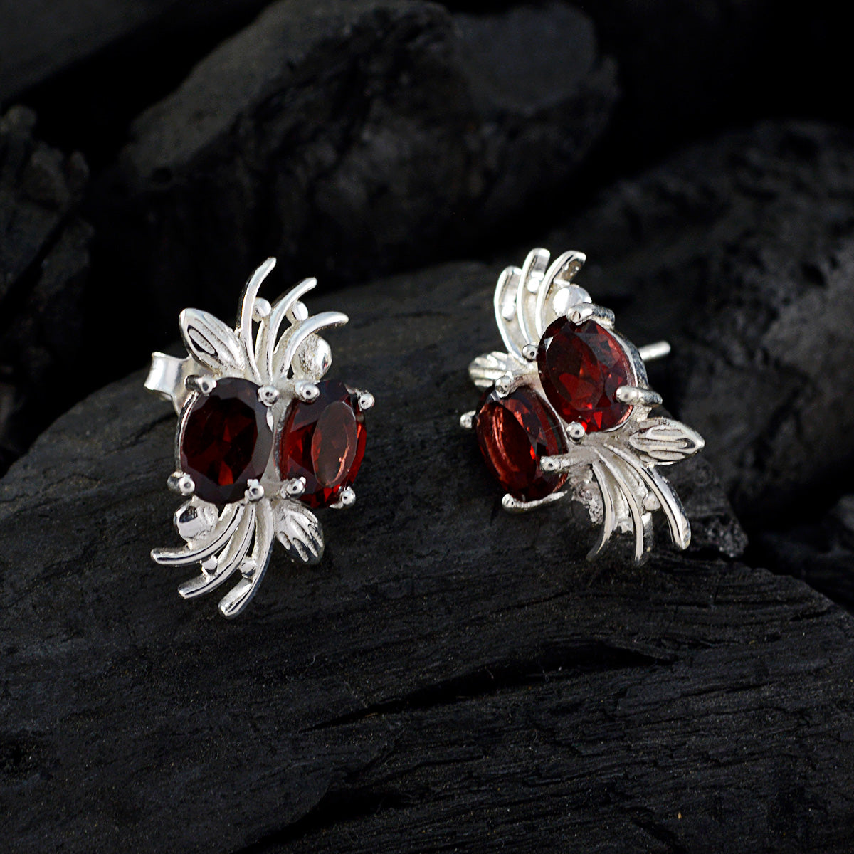Garnet-Latin-American-Lea-multiple-Stud-Red-925-Silver-Earring