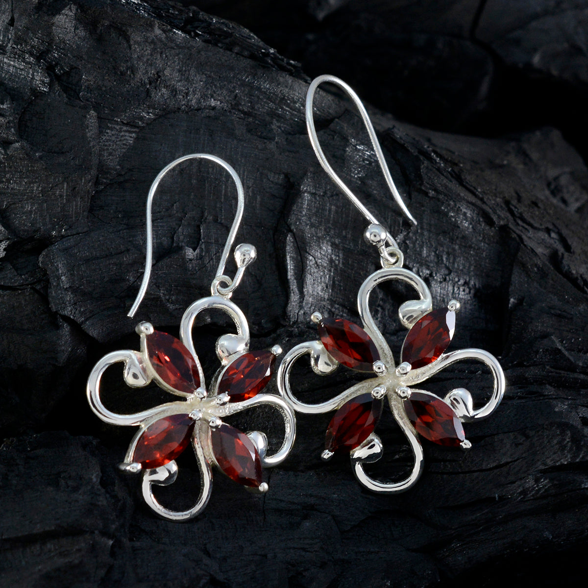 Garnet-Middle-Eastern-Bianca-quarter-Dangle-Red-925-Silver-Earring