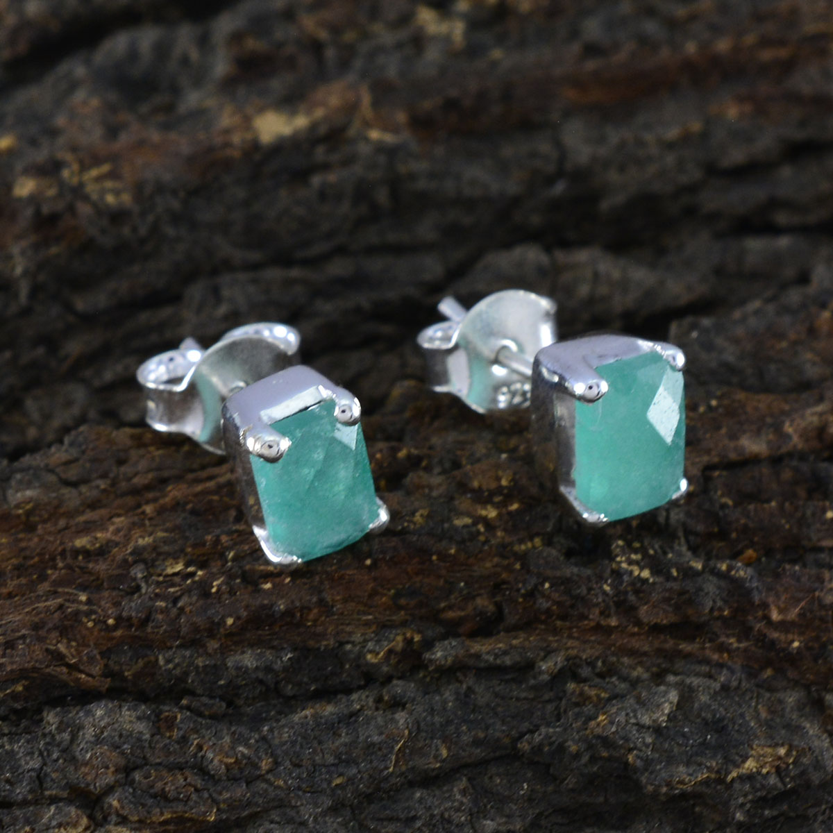 Indian-Emerald-Latin-American-Cecilia-Solitaire-Stud-Green-Silver-Earring