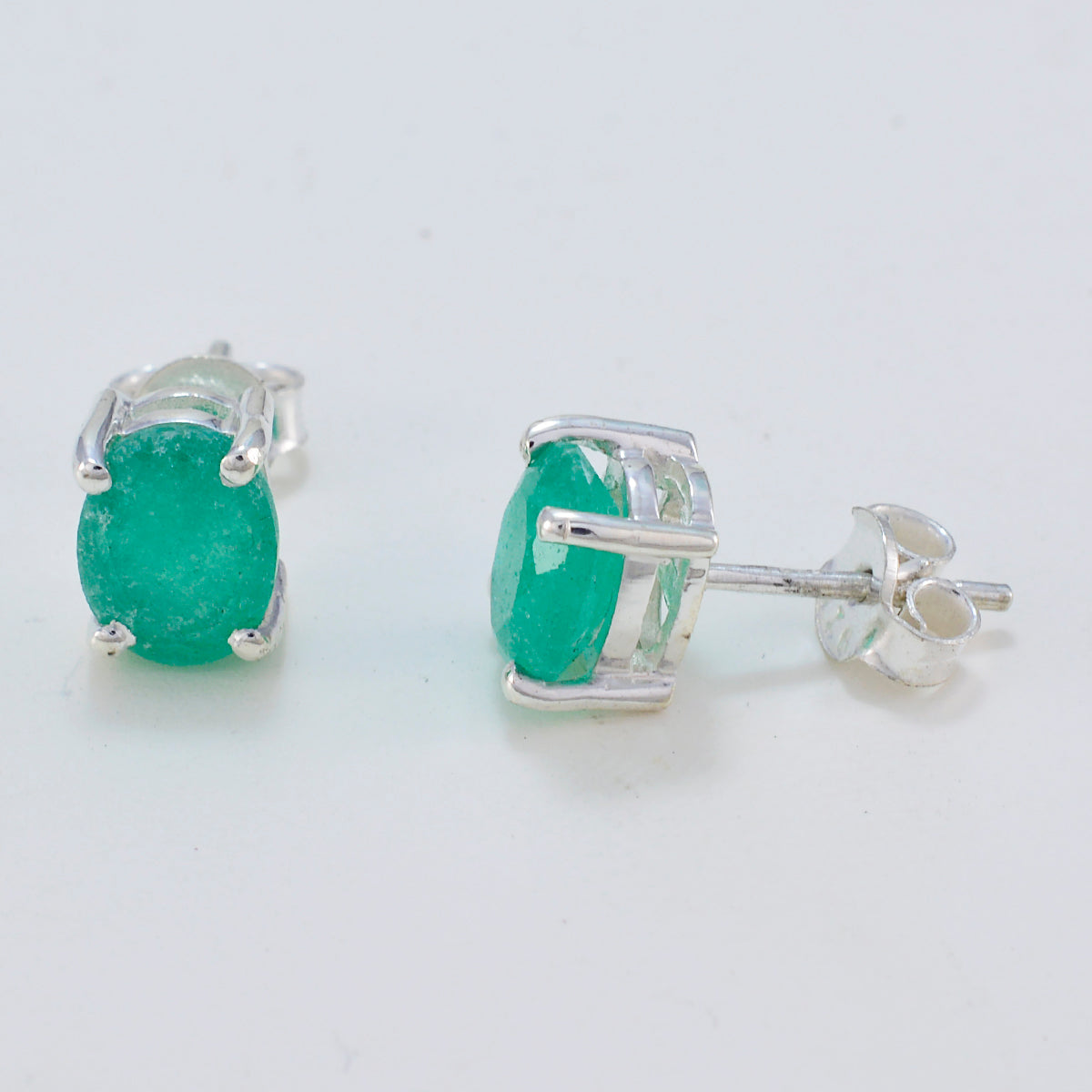 Indian Emerald Japanese Agnes Solitaire Stud Green Sterling Silver Earring Secondary image