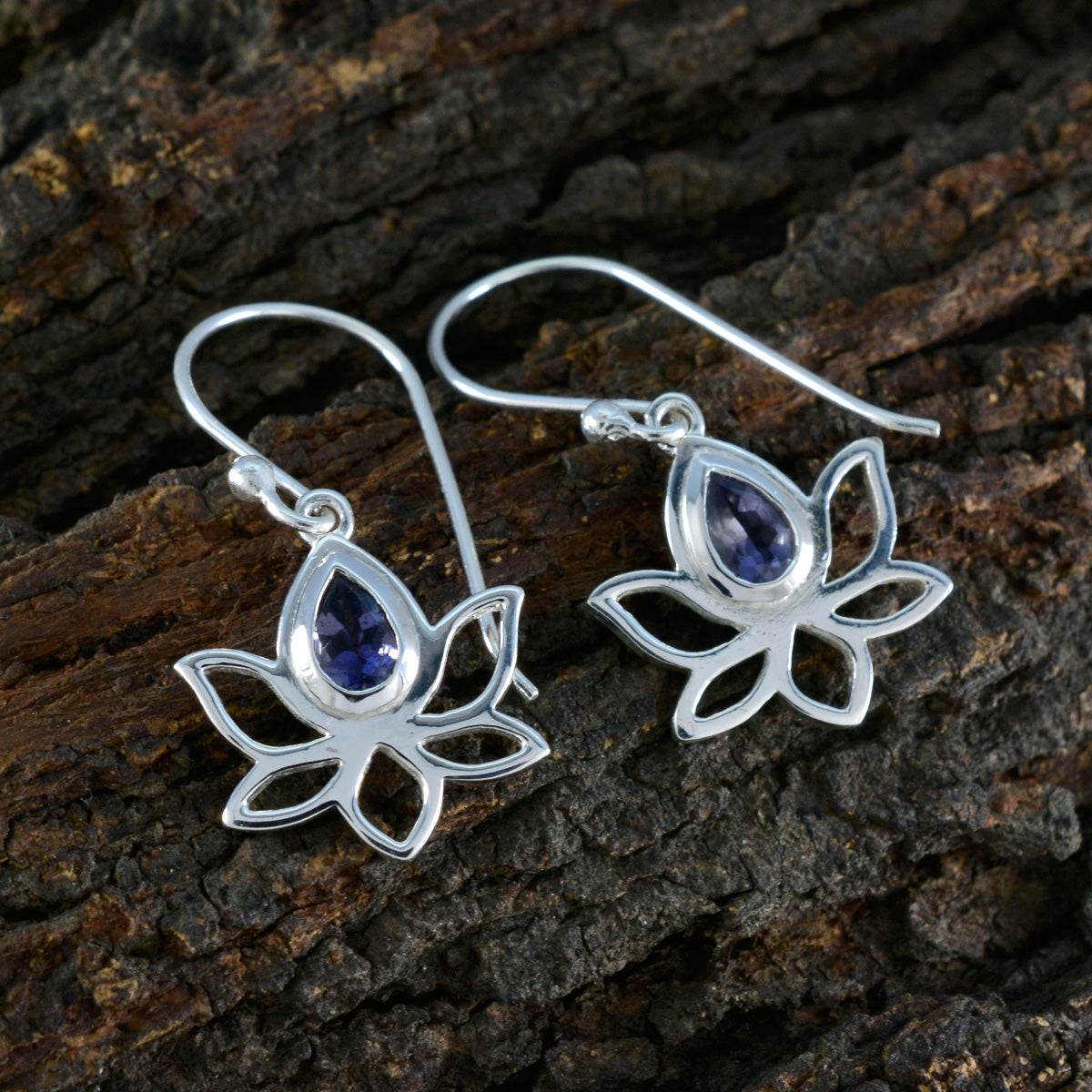 Iolite-Korean-Inès-Solitaire-Dangle-Blue-Silver-Earring