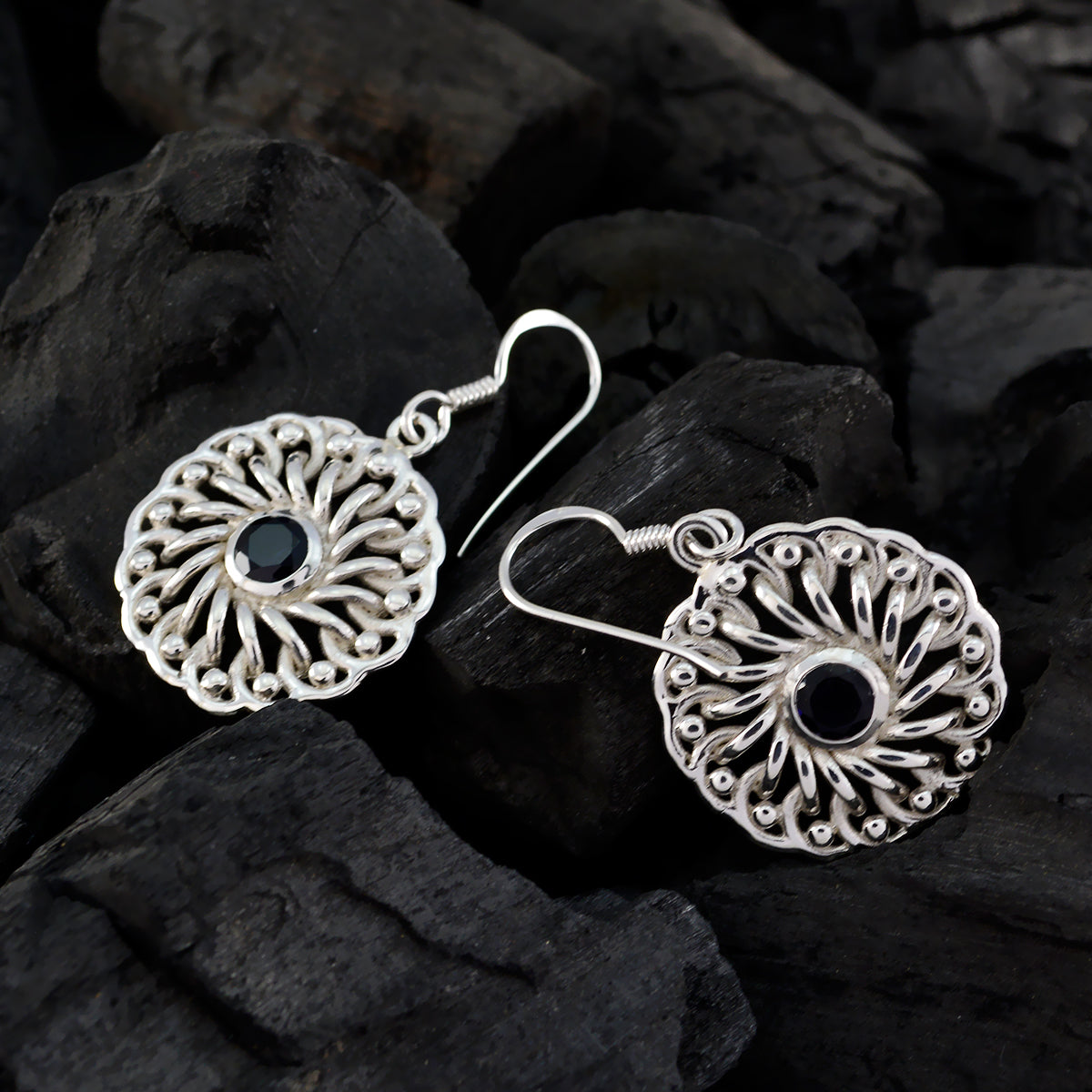 Iolite-Italian-Camilla-Solitaire-Dangle-Blue-Silver-Earring