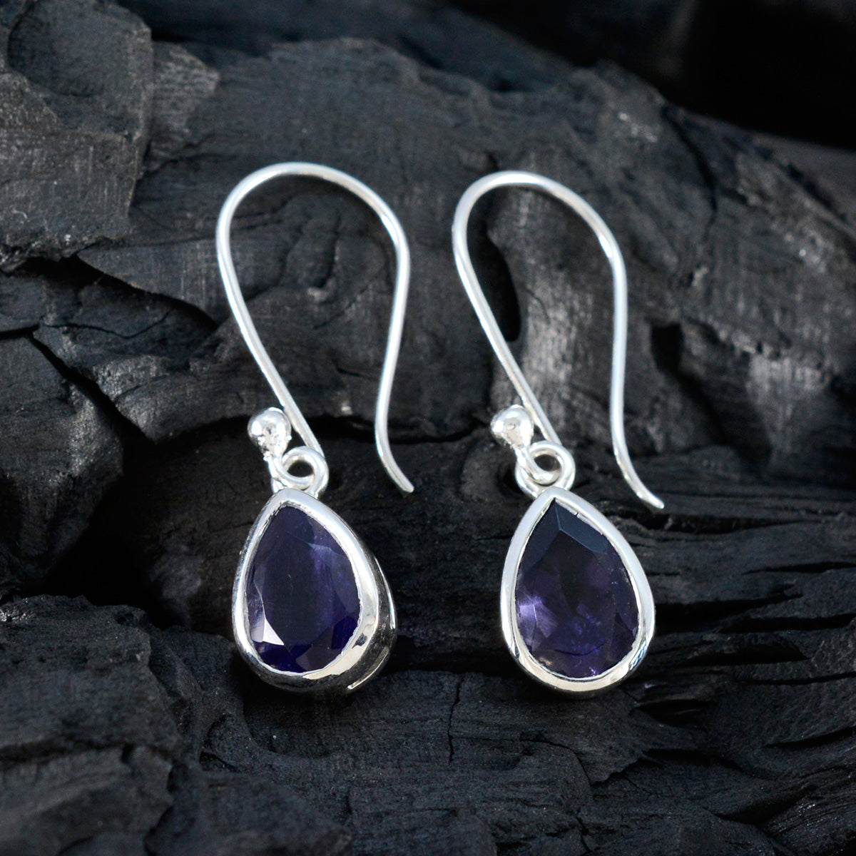 Iolite-Spanish-Emi-Solitaire-Dangle-Blue-Sterling-Silver-Earring