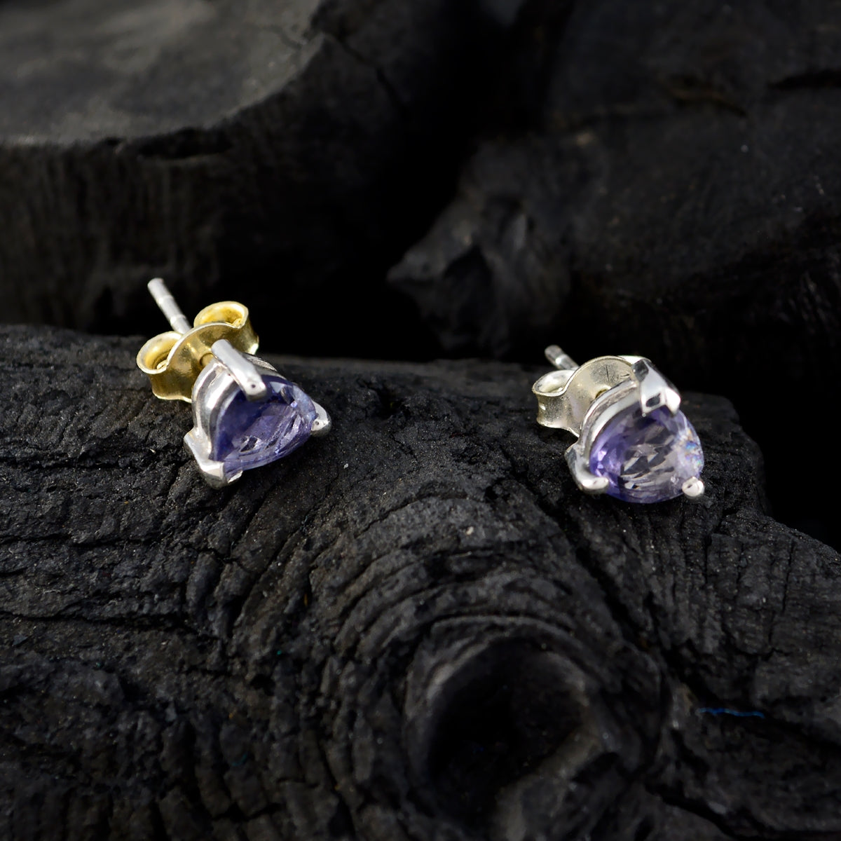 Boucles d'oreilles solitaires en iolite marocaine Emilia bleues en argent 92,5 Image secondaire du produit