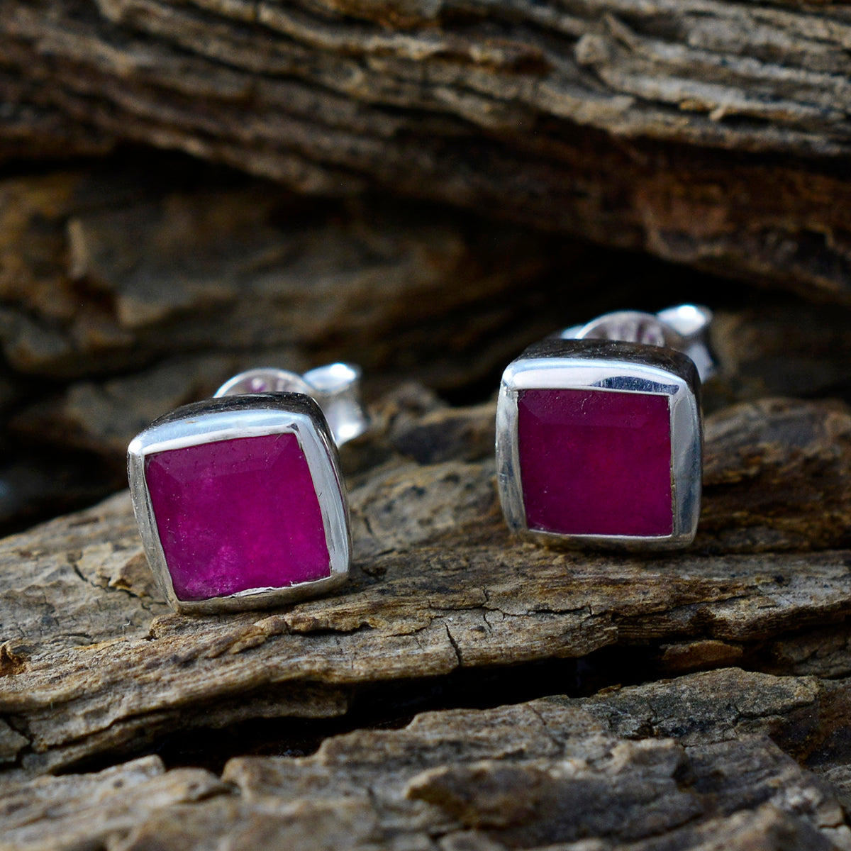 Indian-Ruby-German-Lea-Solitaire-Stud-Red-Silver-Earring