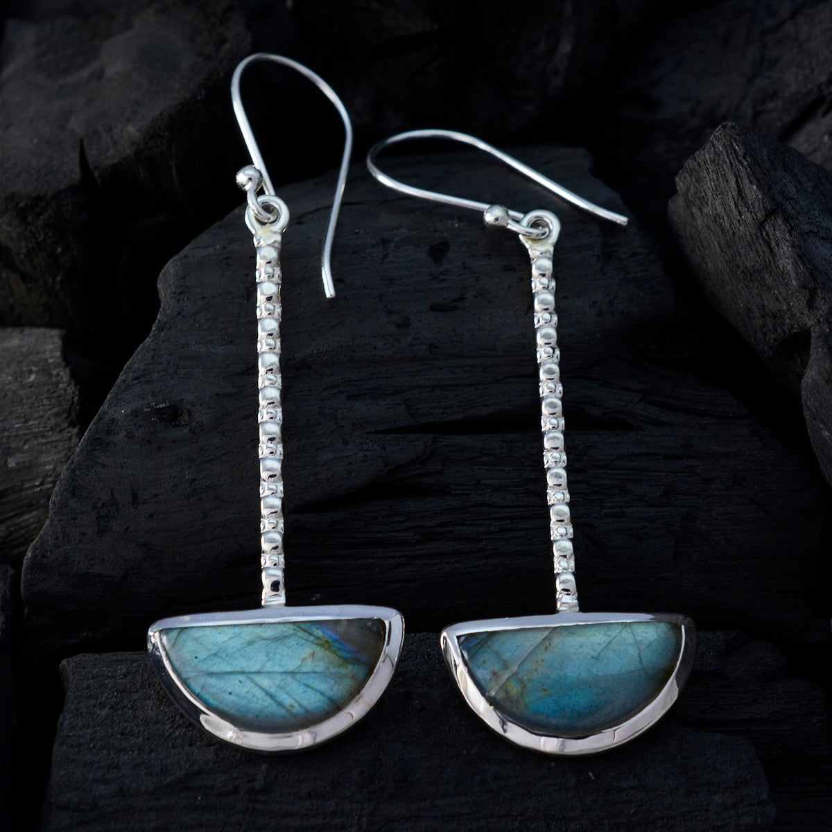 Labradorite-Latin-American-Jia-Solitaire-Dangle-Gray-Silver-Earring