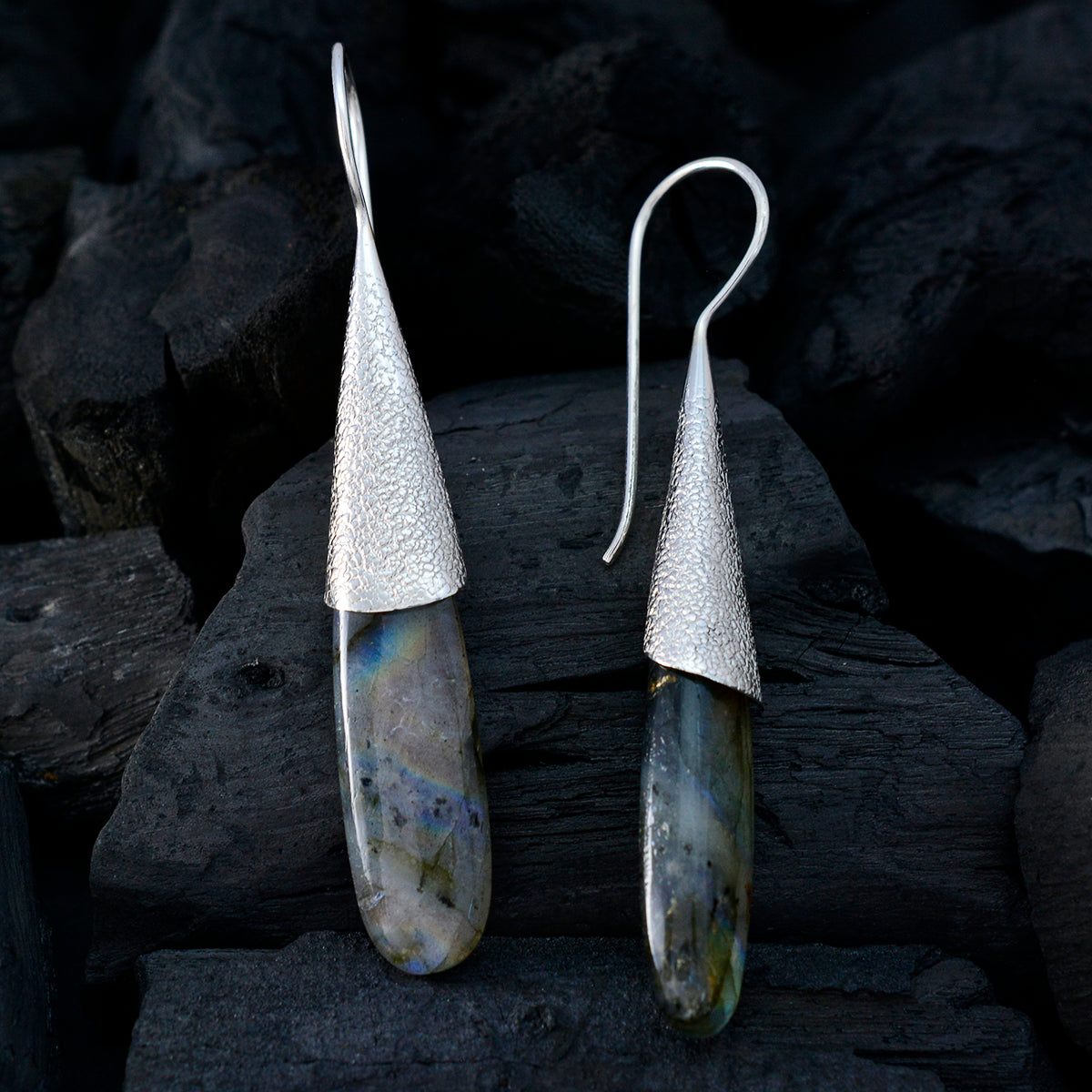 Labradorite-Japanese-Min-seo-Solitaire-Dangle-Gray-Silver-Earring