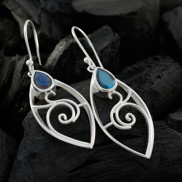 Labradorite-Spanish-Yan-Solitaire-Dangle-Gray-Silver-Earring