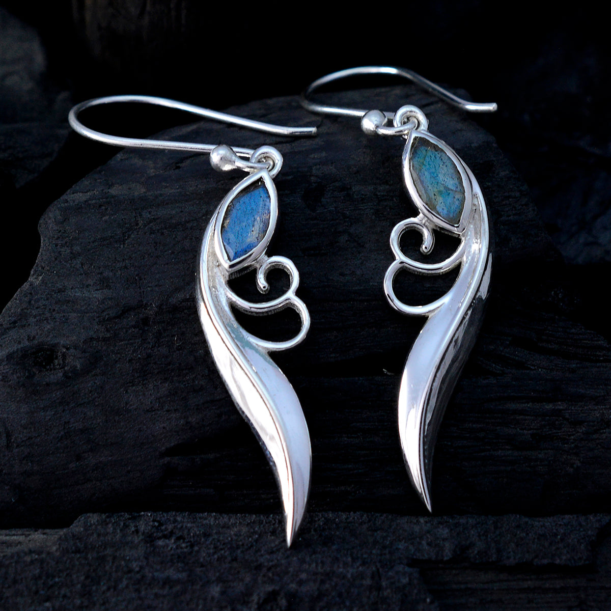 Labradorite Latin American Ying Solitaire Dangle Gray 92.5 Silver Earring Второстепенное изображение товара