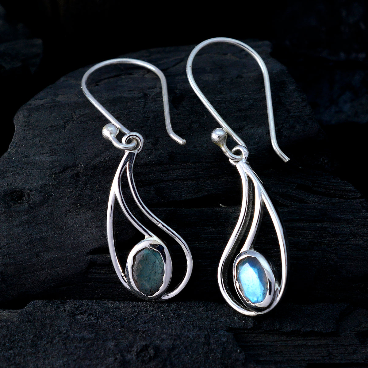 Labradorite-German-Yuna-Solitaire-Dangle-Gray-925-Silver-Earring