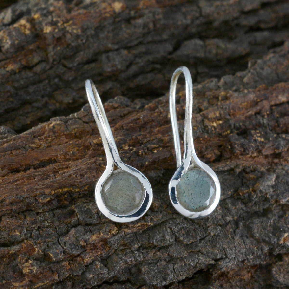 Labradorite-Japanese-Isabelle-Solitaire-Dangle-Gray-92.5-Silver-Earring