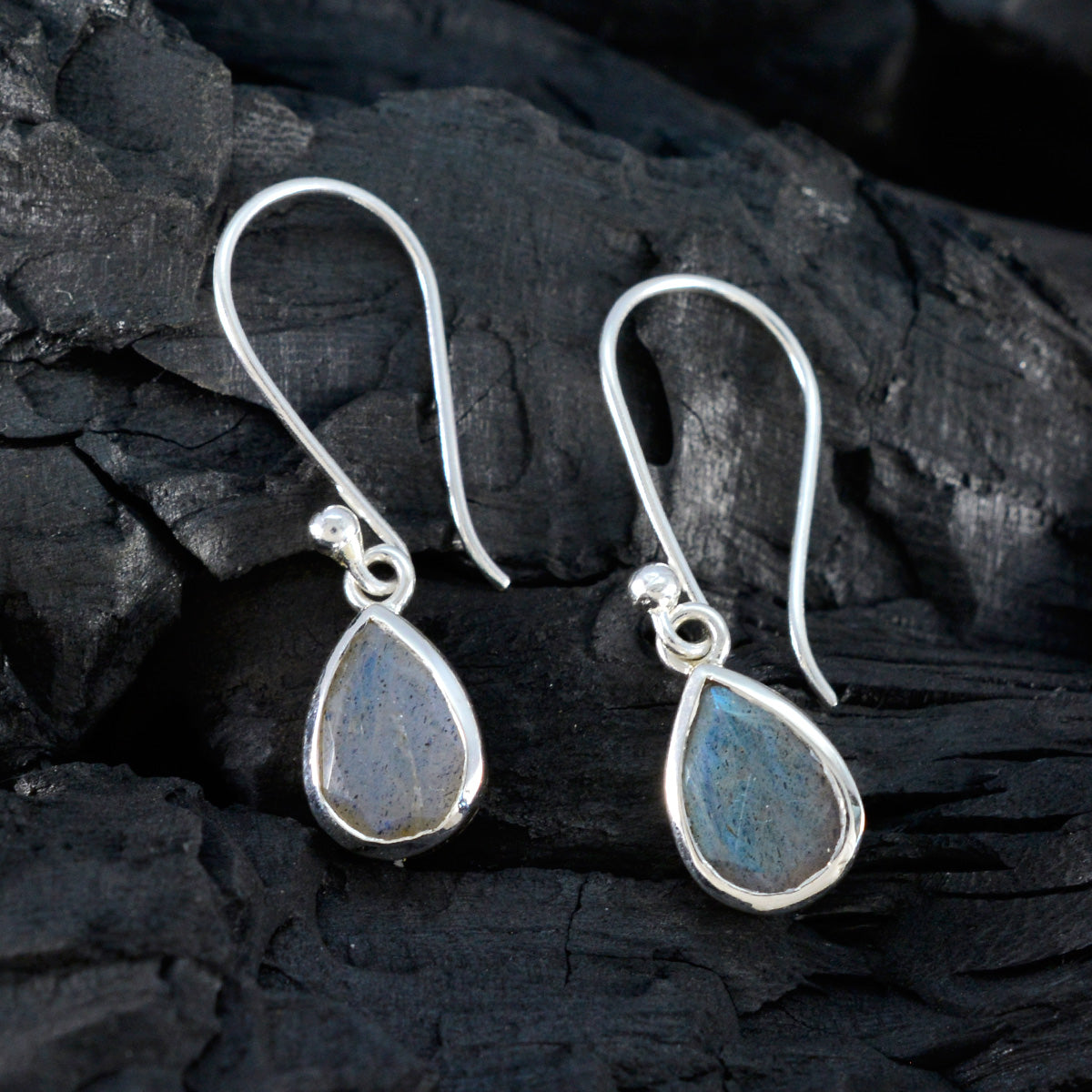 Labradorite-Latin-American-Eun-ji-Solitaire-Dangle-Gray-925-Silver-Earring