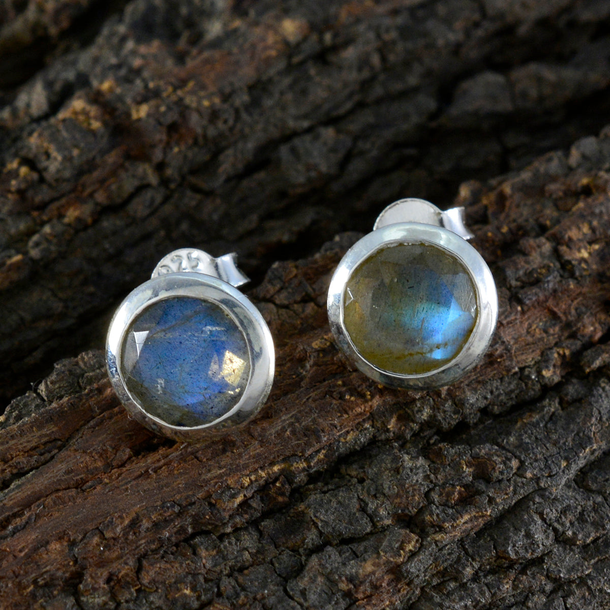 Labradorite-Italian-Yan-Solitaire-Stud-Gray-92.5-Silver-Earring